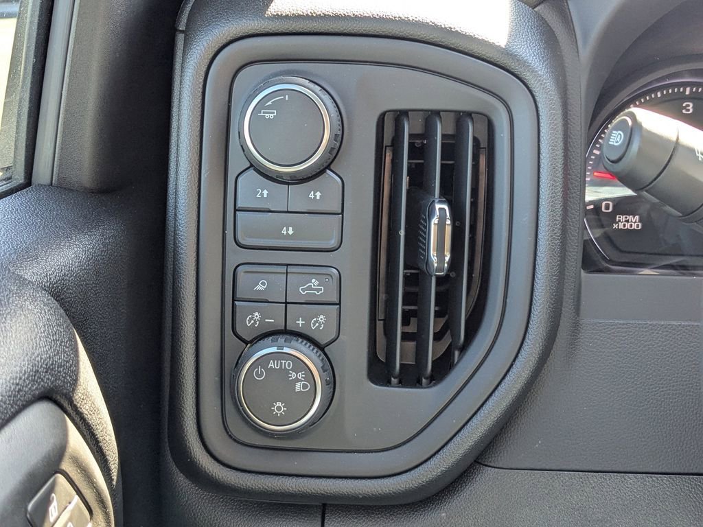 Used 2026 Chevrolet Silverado 3500 W/T AWD/4WD image 26