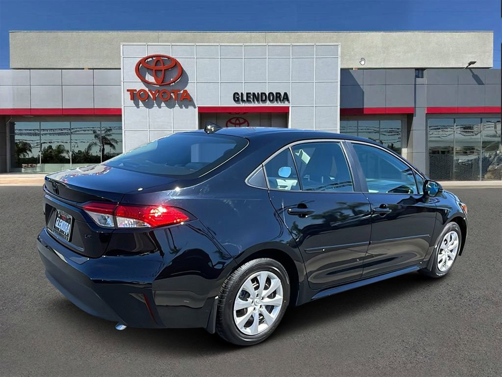Used 2026 Toyota Corolla LE FWD image 3