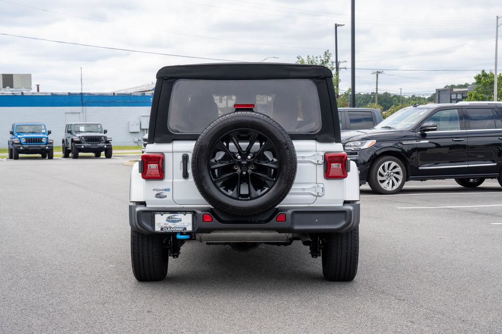 Used 2024 Jeep Wrangler Unlimited Sahara AWD/4WD image 6