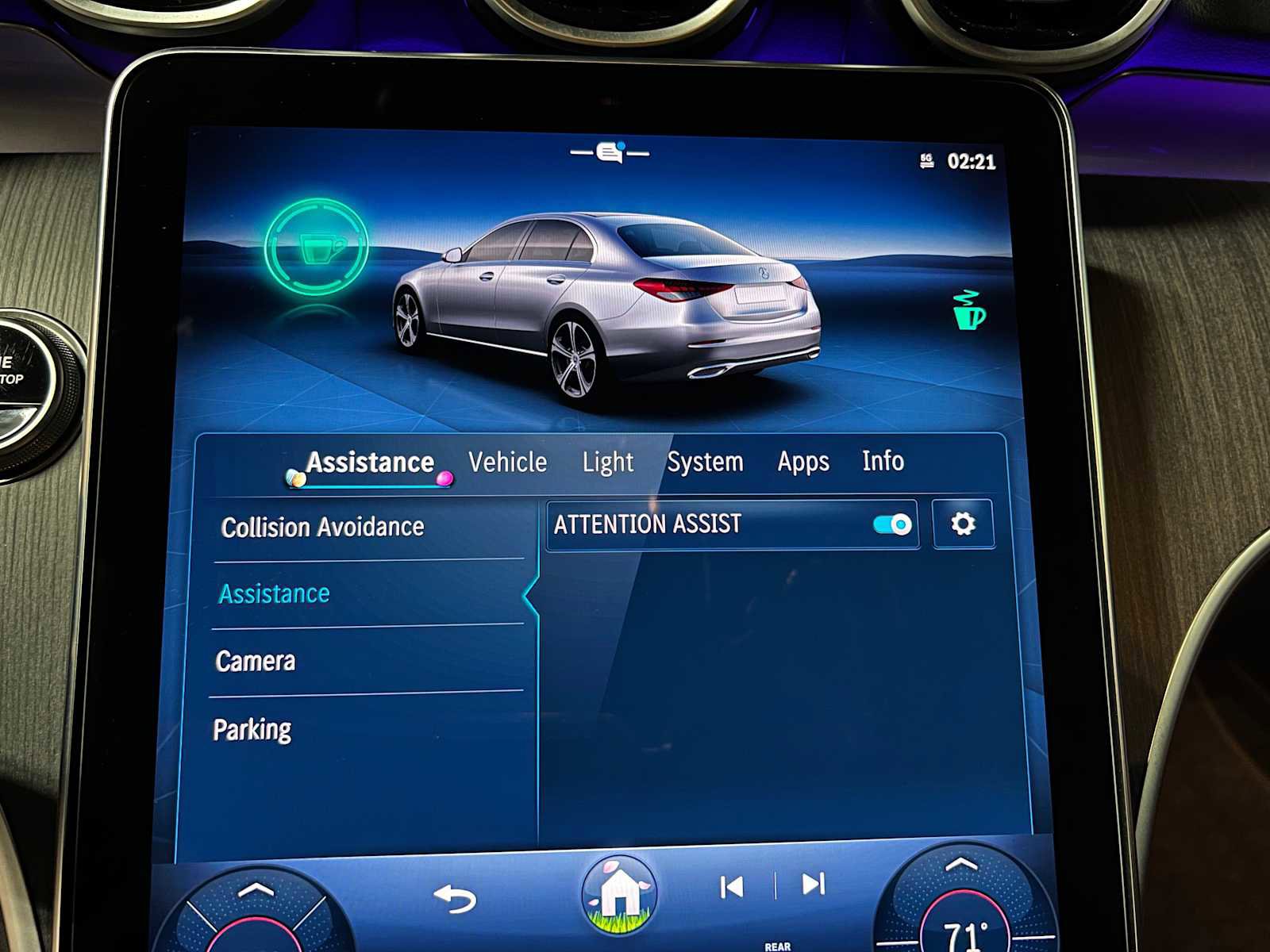 Used 2025 Mercedes-Benz C 300 4MATIC Sedan image 38