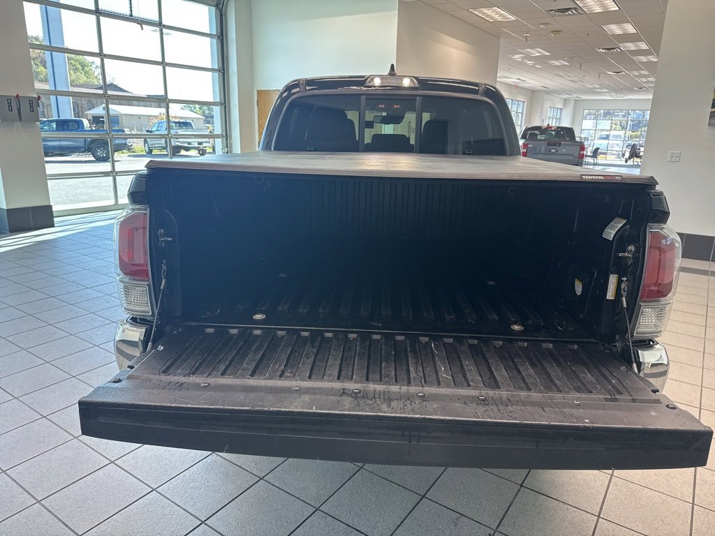 Used 2020 Toyota Tacoma TRD Off-Road image 17