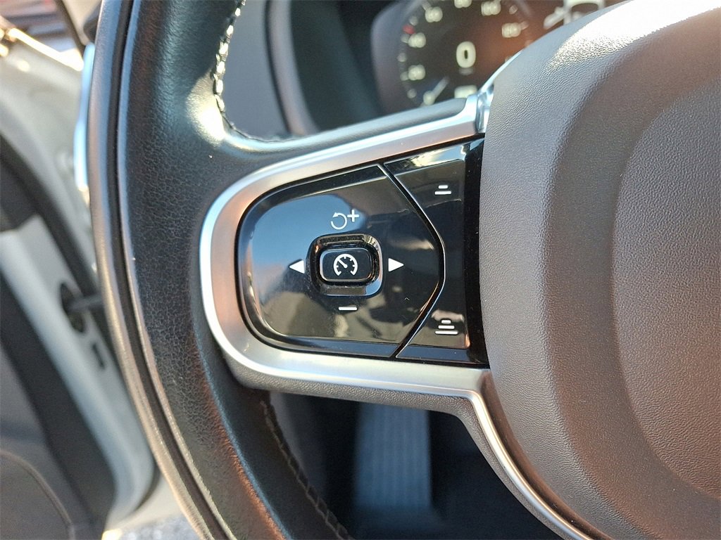 Used 2022 Volvo XC90 T6 Inscription w/ Advanced Package image 21