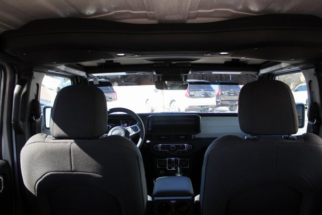 Used 2024 Jeep Wrangler Sahara w/ Technology Group image 17