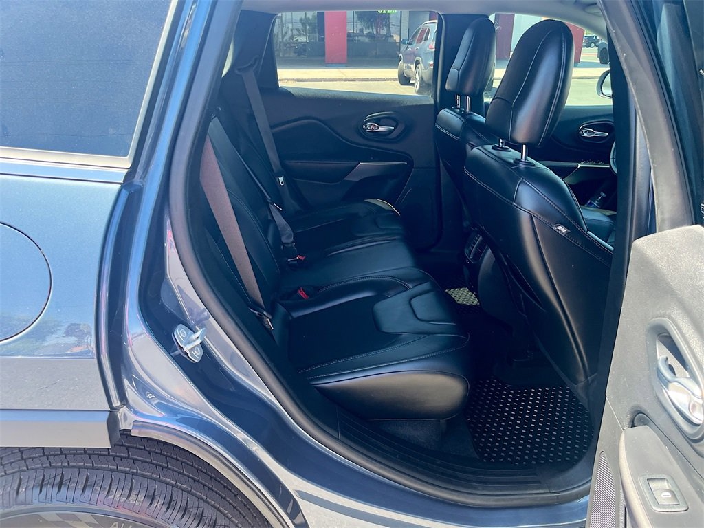 Used 2020 Jeep Cherokee Latitude Plus w/ Cold Weather Group image 26