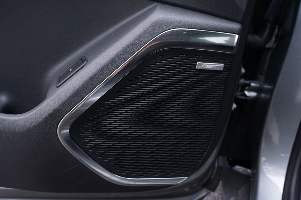 Used 2025 GMC Acadia Elevation FWD image 27