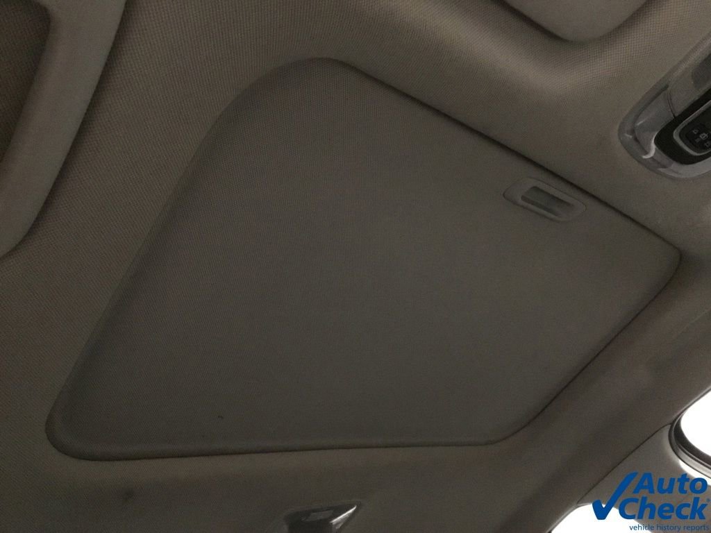 Used 2023 Hyundai Elantra Limited image 34