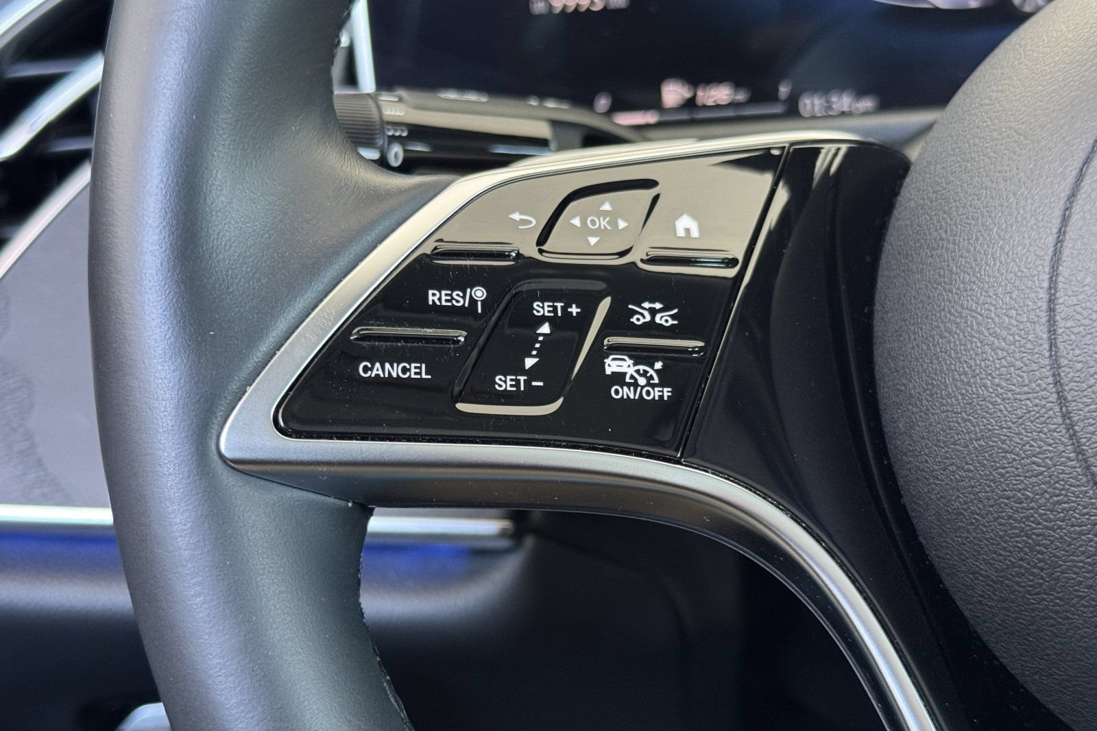 Certified 2024 Mercedes-Benz E 350 4MATIC Sedan image 30