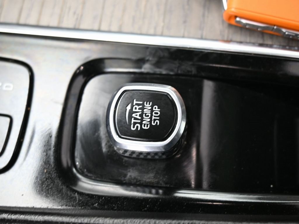 Used 2023 Volvo S90 B6 Plus w/ Protection Package Premier image 32