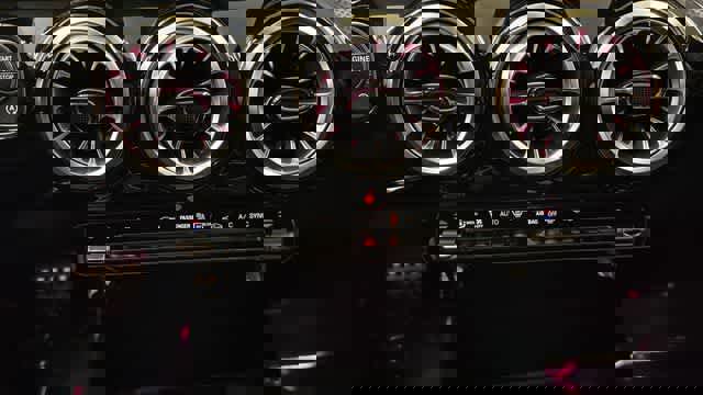 Used 2023 Mercedes-Benz CLA 250 4MATIC image 18