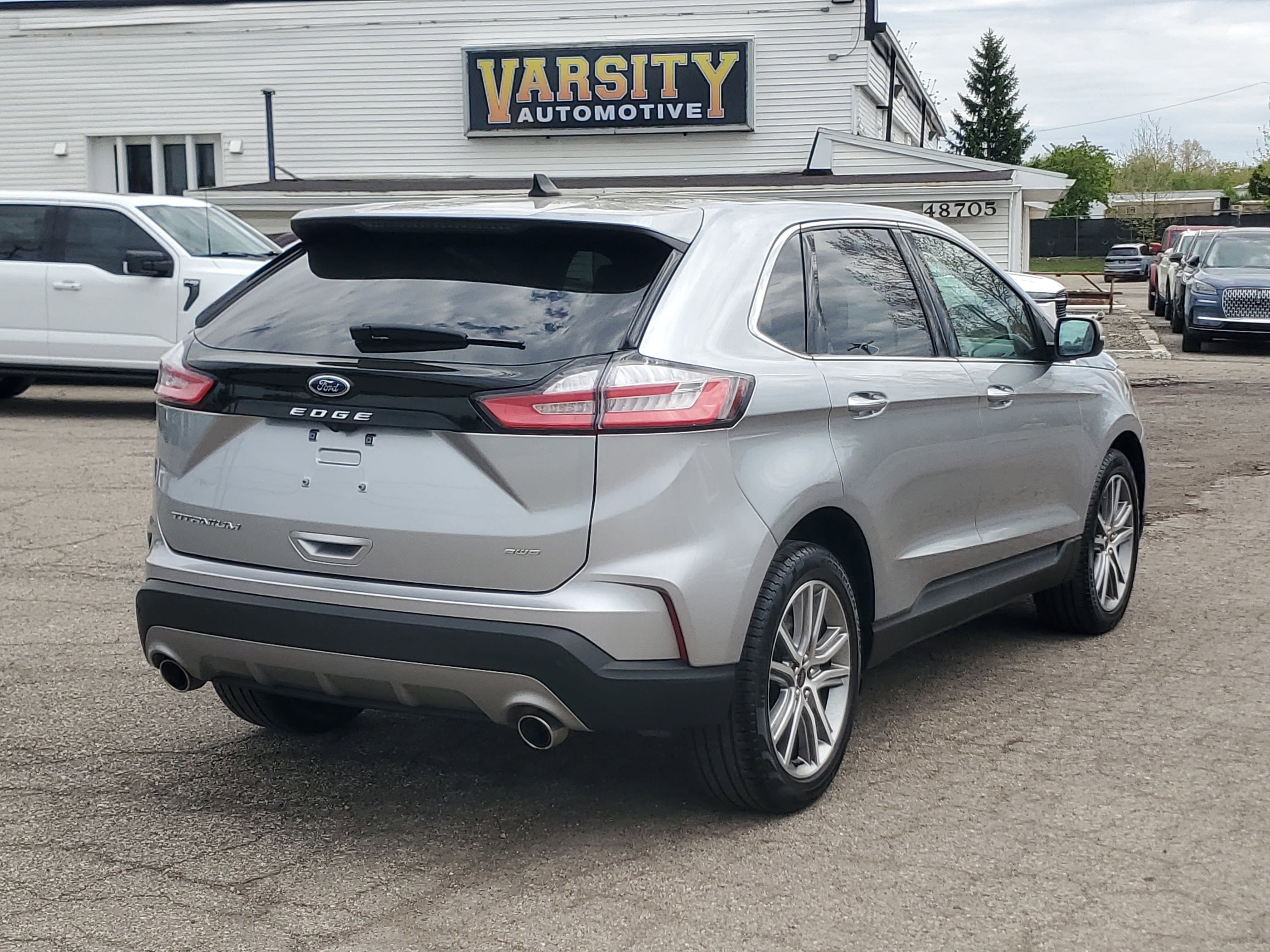 Used 2024 Ford Edge Titanium w/ Equipment Group 301A AWD/4WD image 6