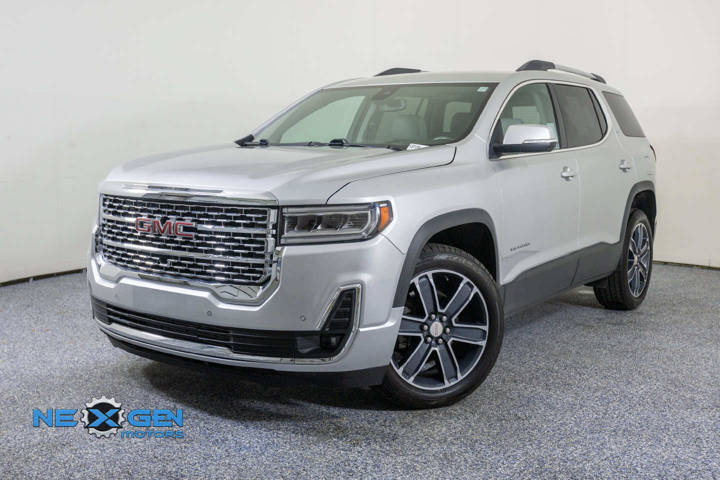 Used 2020 GMC Acadia SLT w/ LPO, Cargo Package AWD/4WD image 4