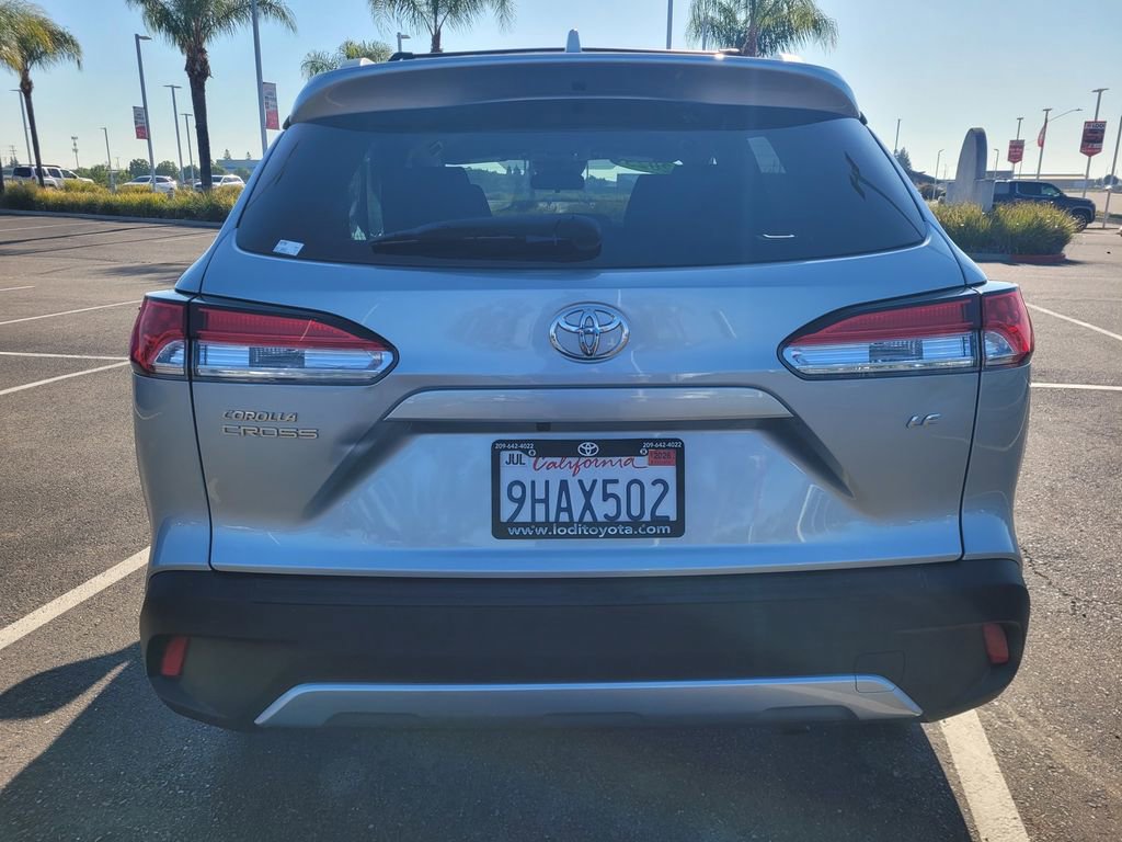 Used 2023 Toyota Corolla Cross LE FWD image 5