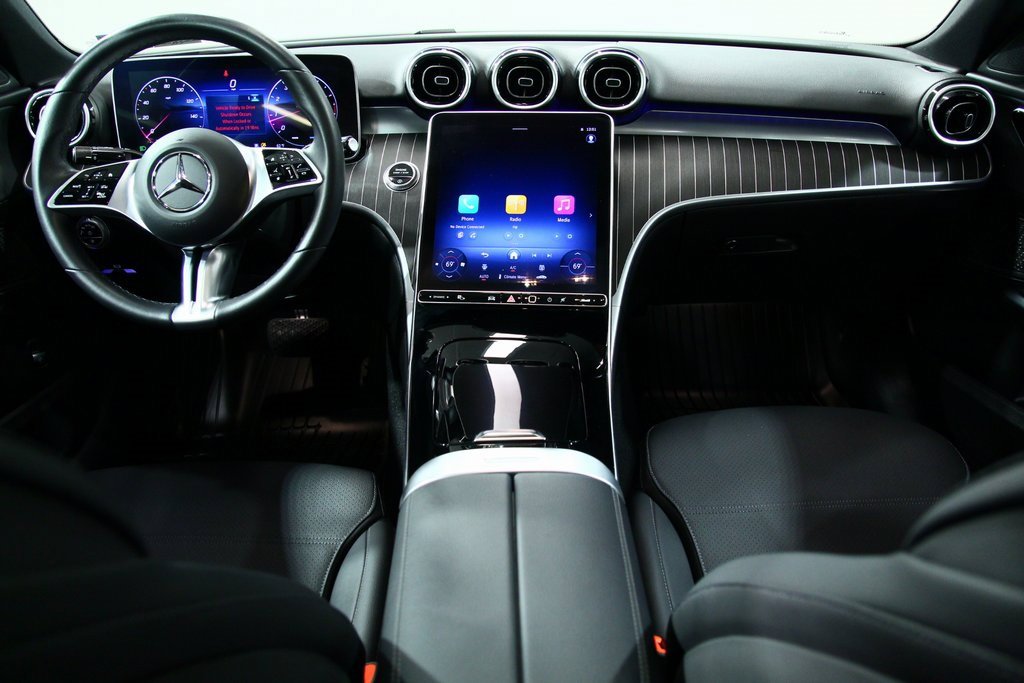 Used 2025 Mercedes-Benz C 300 4MATIC Sedan image 4