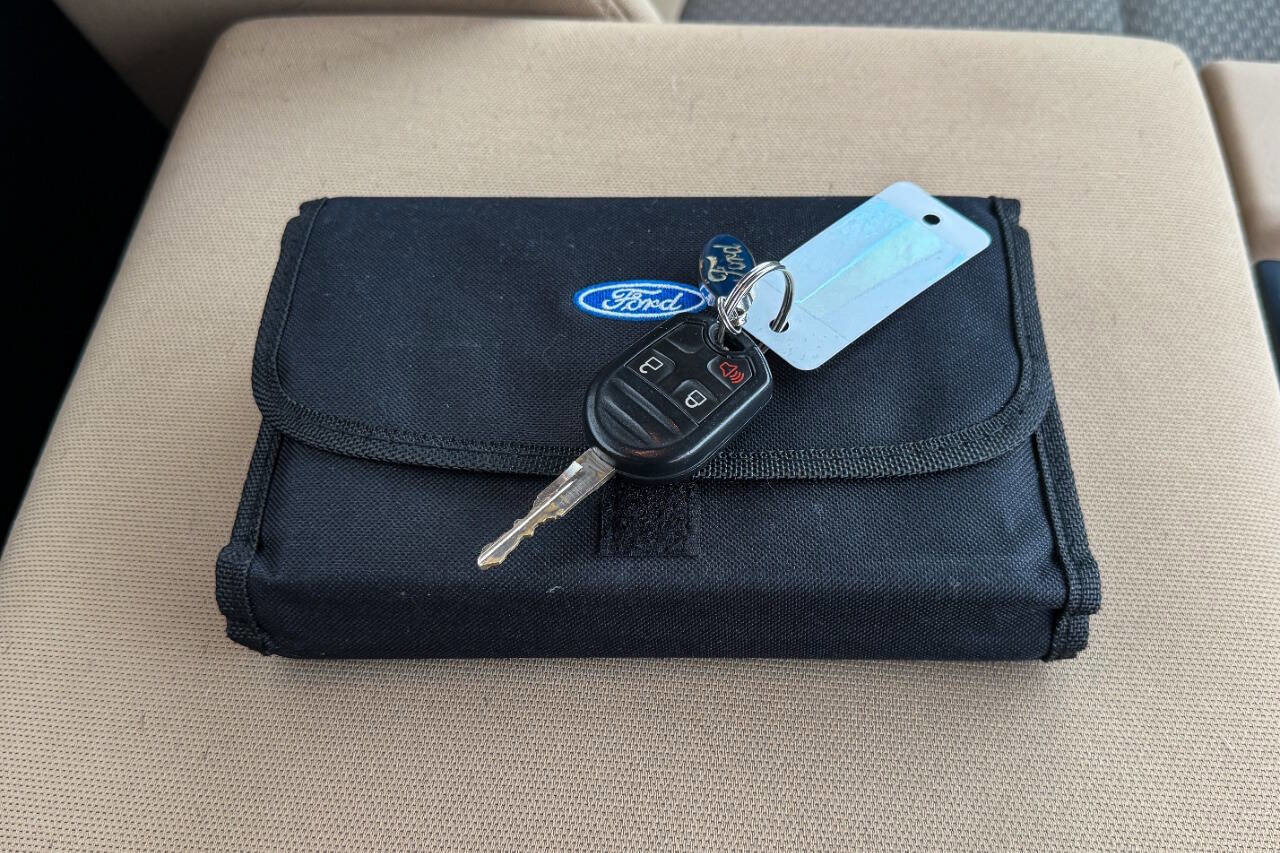 Used 2015 Ford F250 XLT w/ XLT Value Package image 36