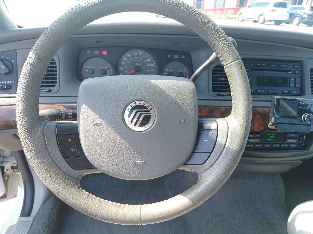 Used 2005 Mercury Grand Marquis LS image 12