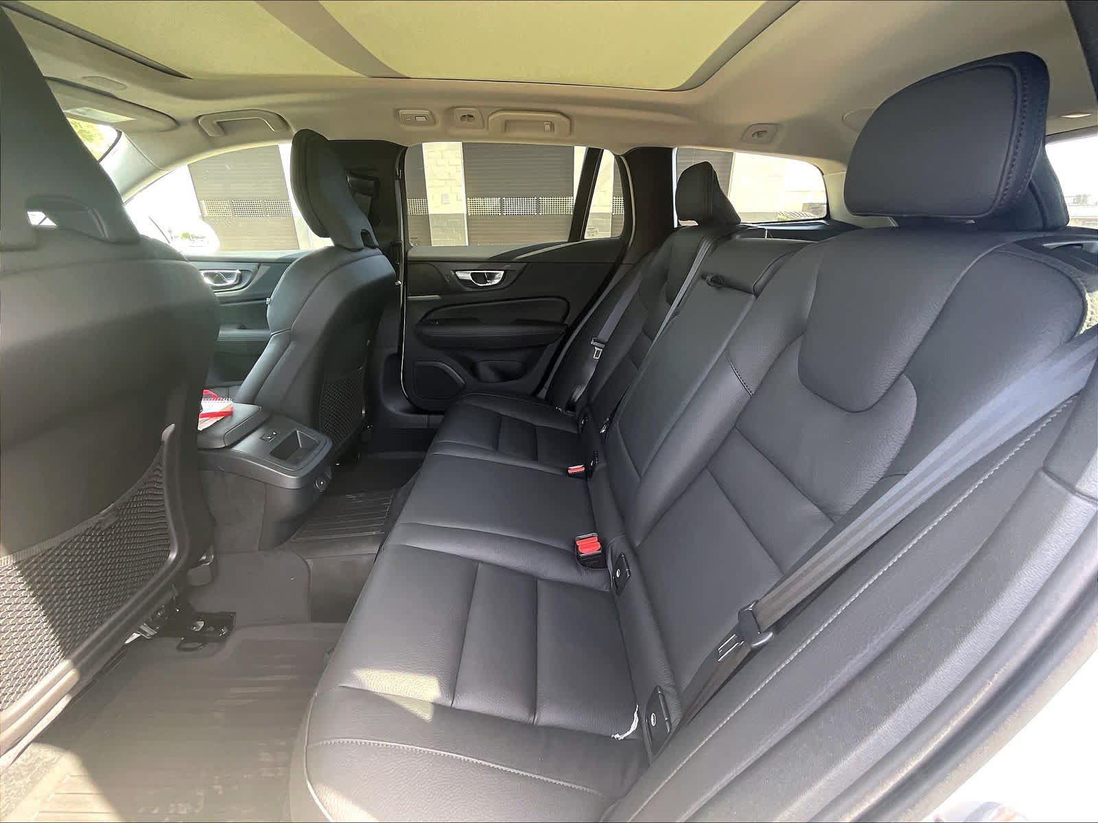 New 2026 Volvo V60 B5 Cross Country Plus w/ Protection Package Premier AWD/4WD image 12