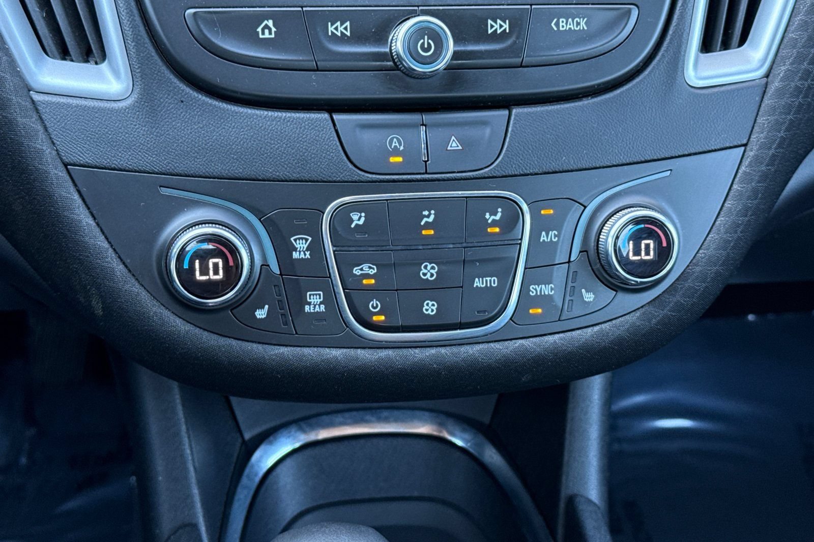 Used 2023 Chevrolet Malibu LT FWD image 25