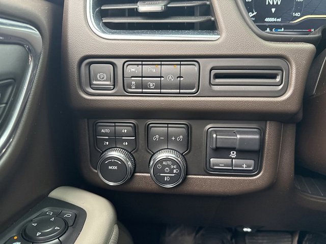 Used 2023 GMC Yukon SLT w/ SLT Premium Package image 21