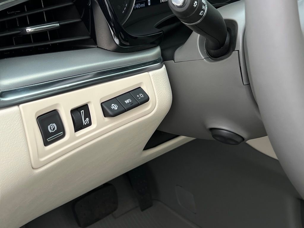 New 2026 Cadillac XT5 Premium Luxury w/ LPO, Floor Liner Package image 8