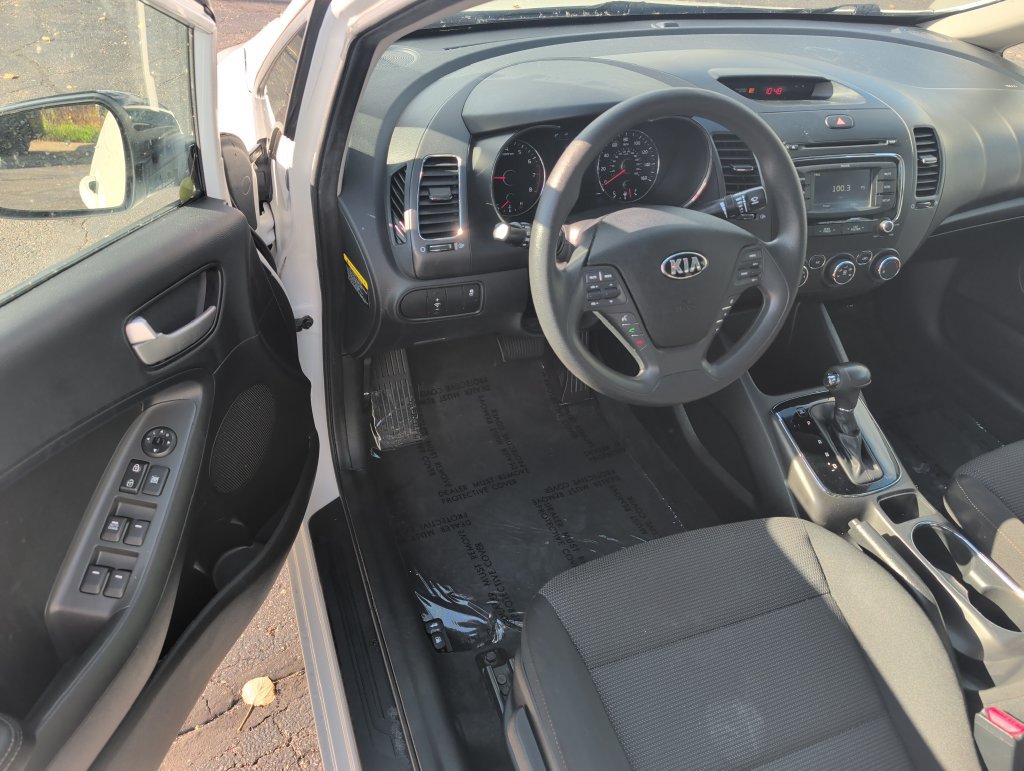 Used 2018 Kia Forte LX w/ LX Rear Camera Package FWD image 10