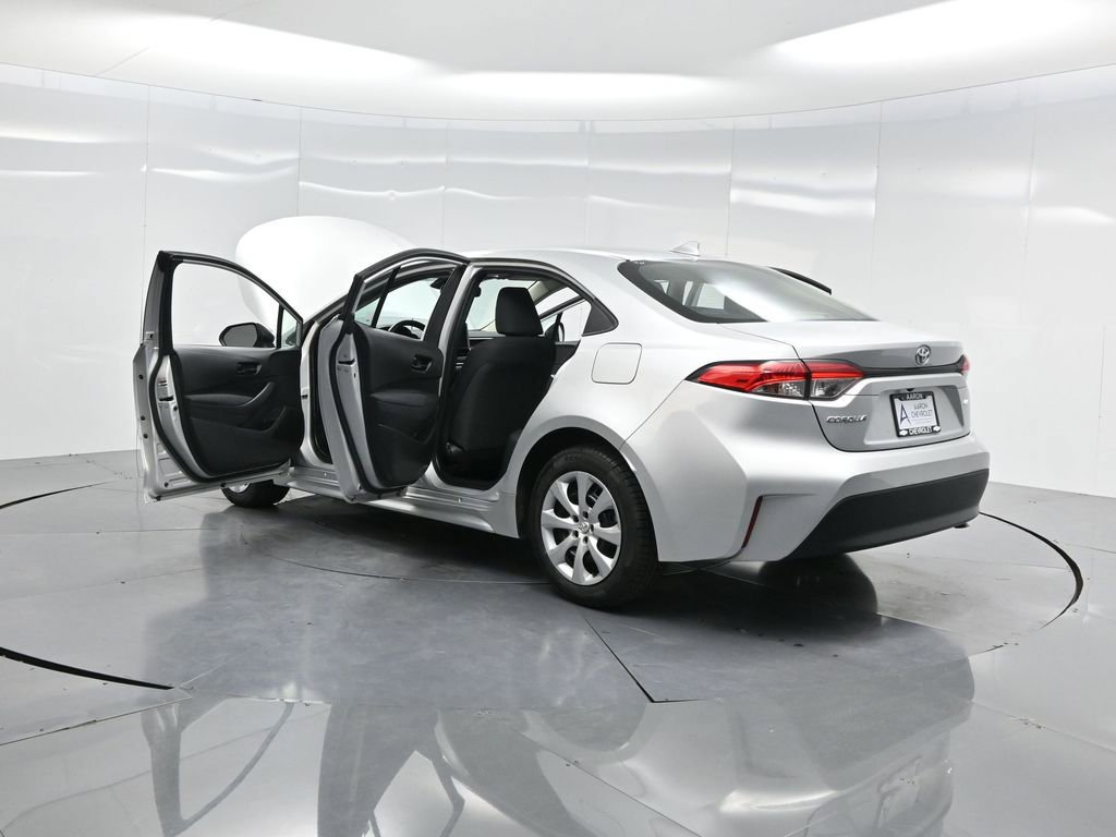 Used 2023 Toyota Corolla LE image 55