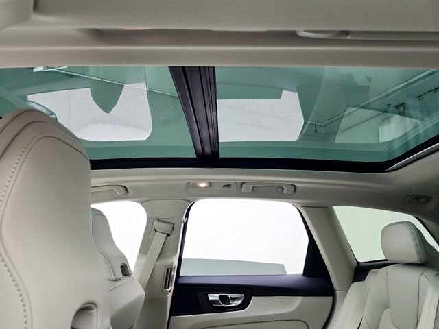 New 2026 Volvo XC60 B5 Ultra w/ Climate Package AWD/4WD image 22