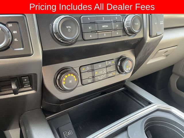 Used 2022 Ford F250 XLT w/ Black Appearance Package AWD/4WD image 35
