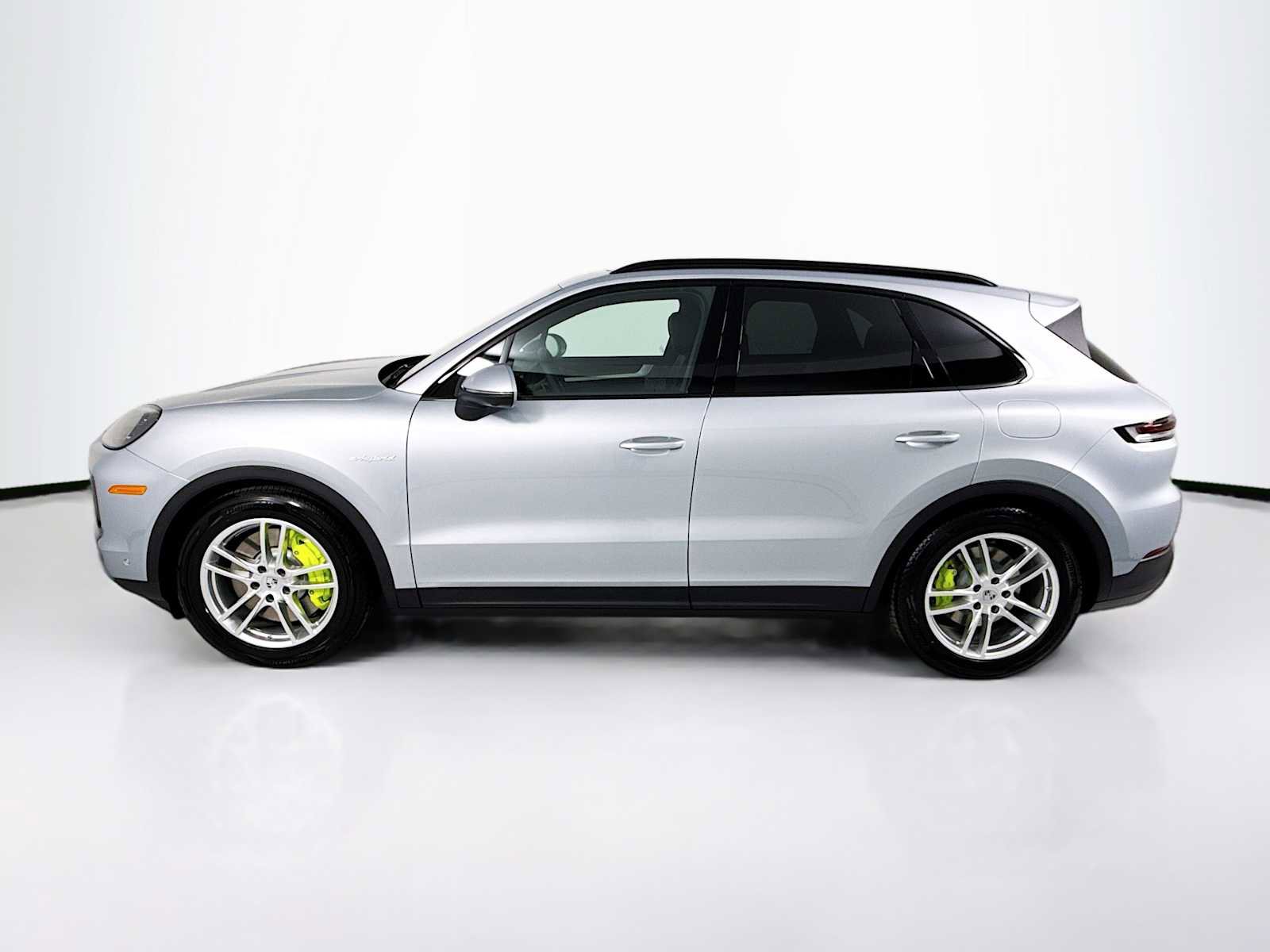 New 2026 Porsche Cayenne E-Hybrid image 2