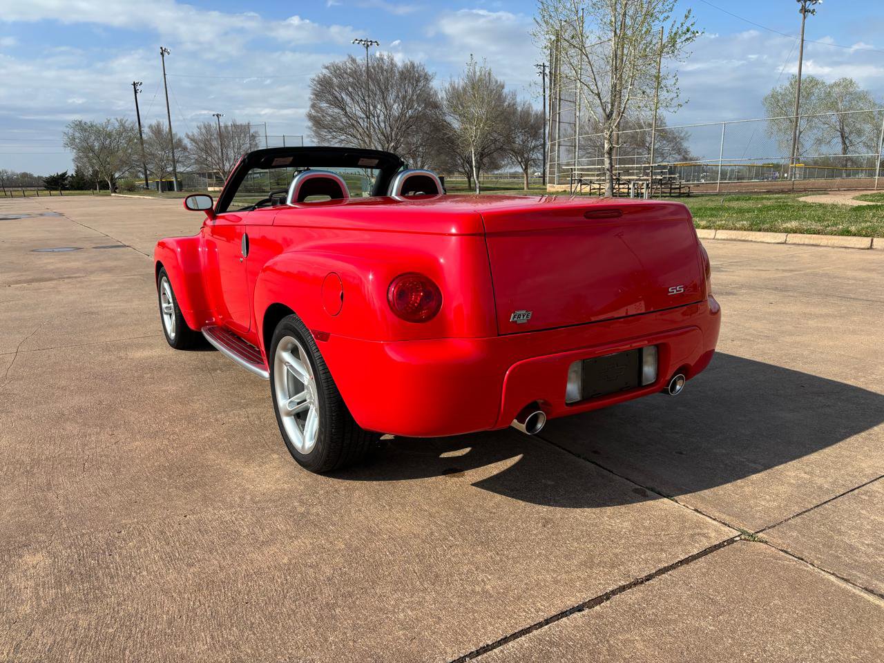 Used 2003 Chevrolet SSR w/ Preferred Equipment Group RWD image 37