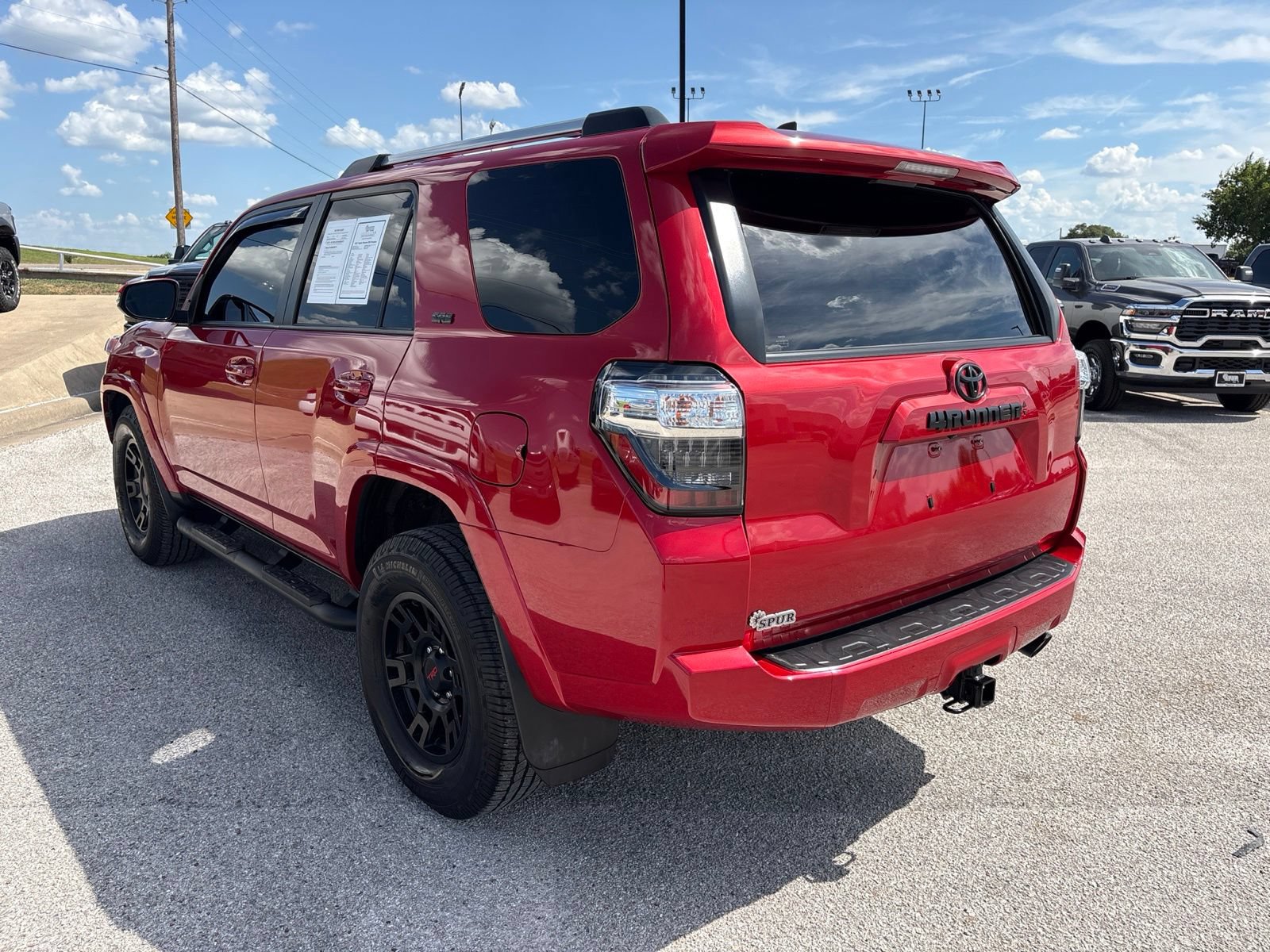 Used 2021 Toyota 4Runner SR5 Premium w/ Moonroof Package RWD image 4