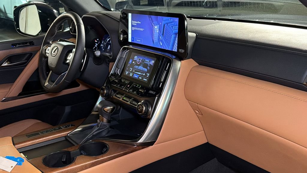 Used 2023 Lexus LX 600 4WD w/ Appearance Package image 11