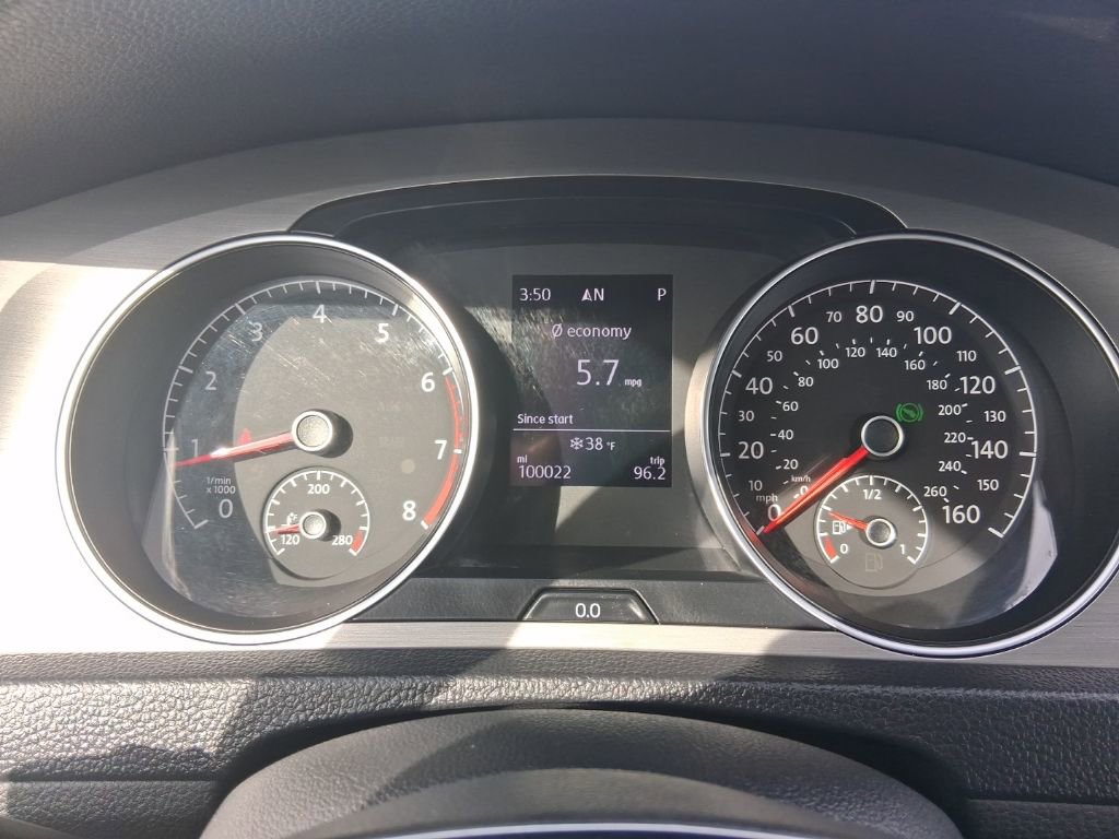 Used 2017 Volkswagen Golf Wolfsburg Edition image 24