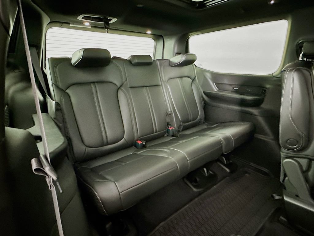 New 2026 Jeep Grand Wagoneer 4WD w/ Quick Order Packge 29V Upland image 35