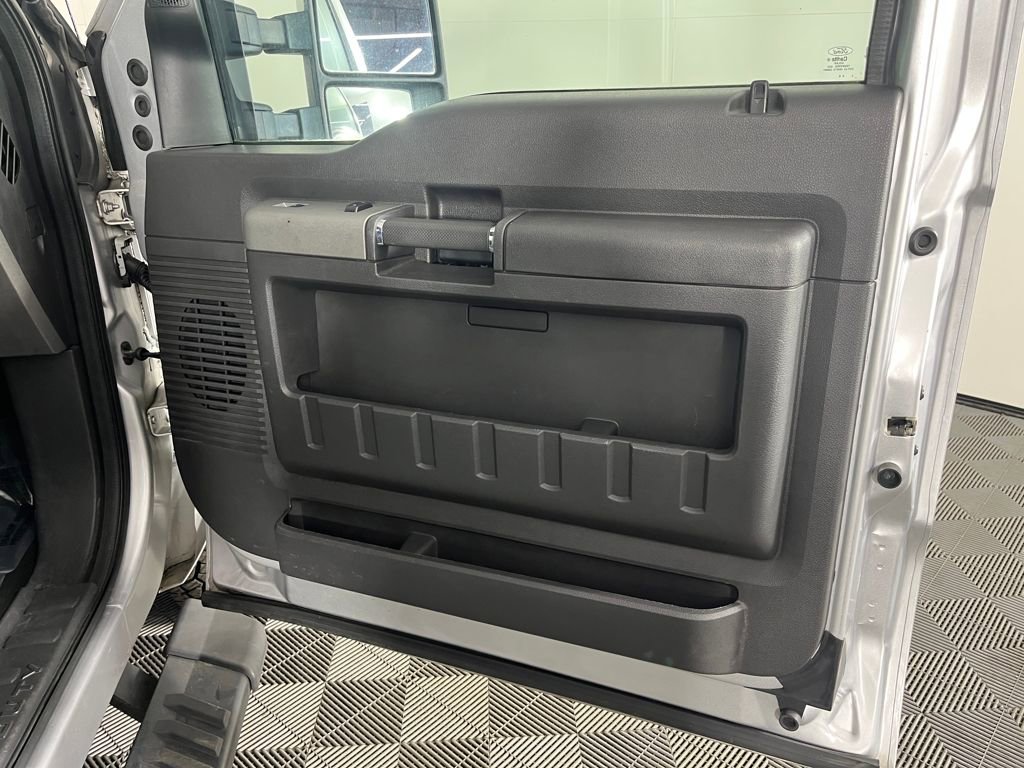 Used 2012 Ford F350 Lariat w/ Chrome Pkg image 16