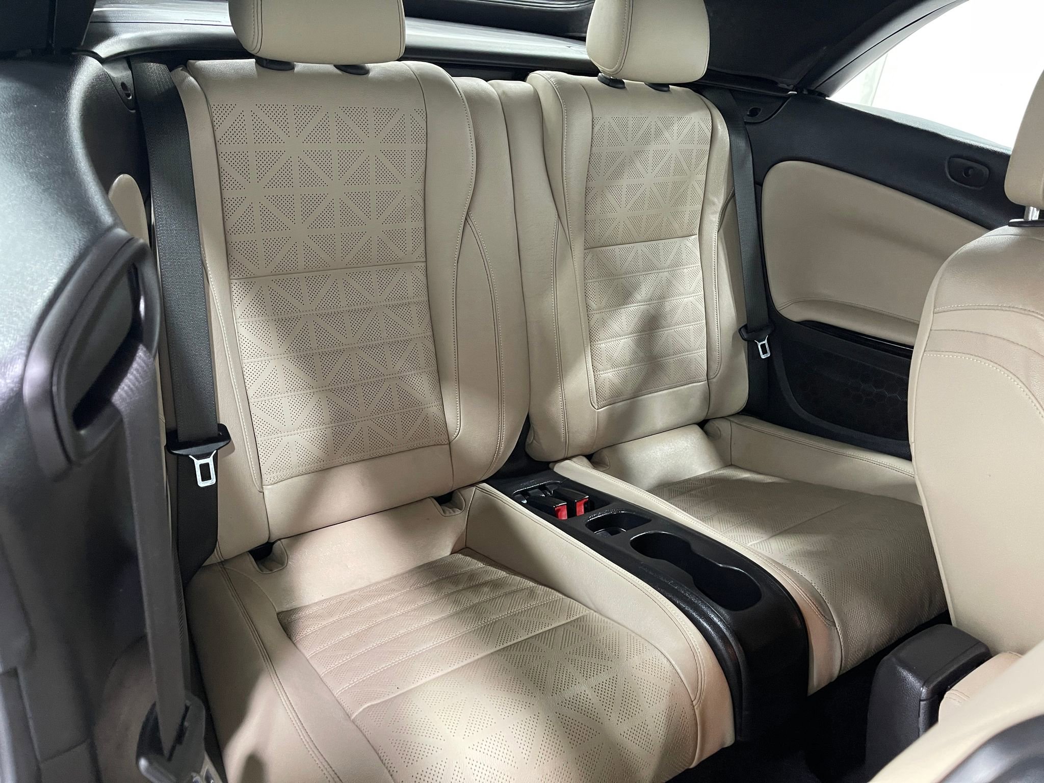 Used 2016 Buick Cascada Premium image 28