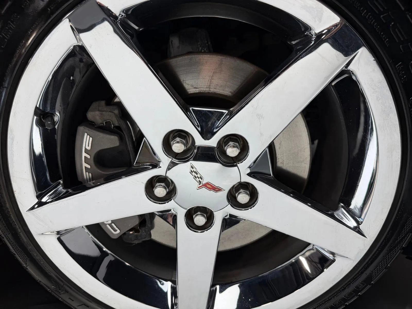 Used 2008 Chevrolet Corvette Coupe w/ Preferred Equipment Group RWD image 8