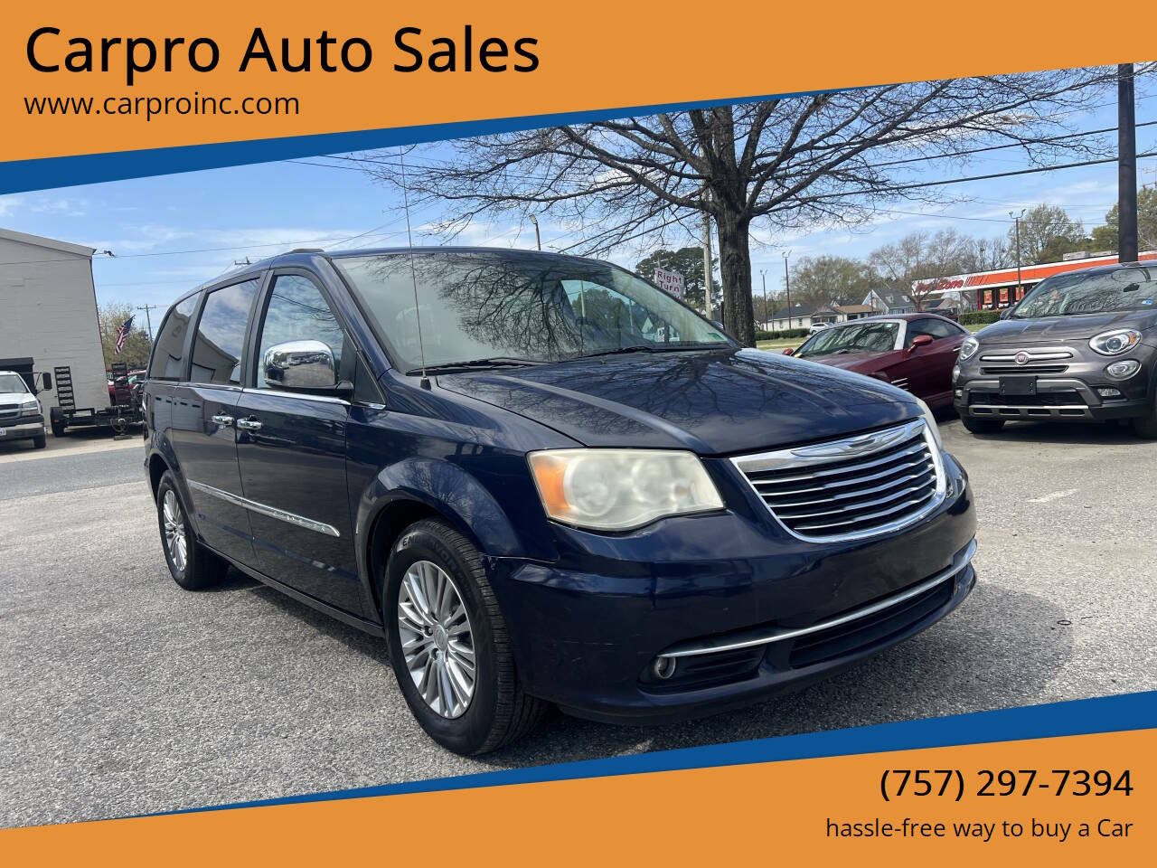 Used 2013 Chrysler Town & Country Touring-L w/ Entertainment Group #2 FWD image 1