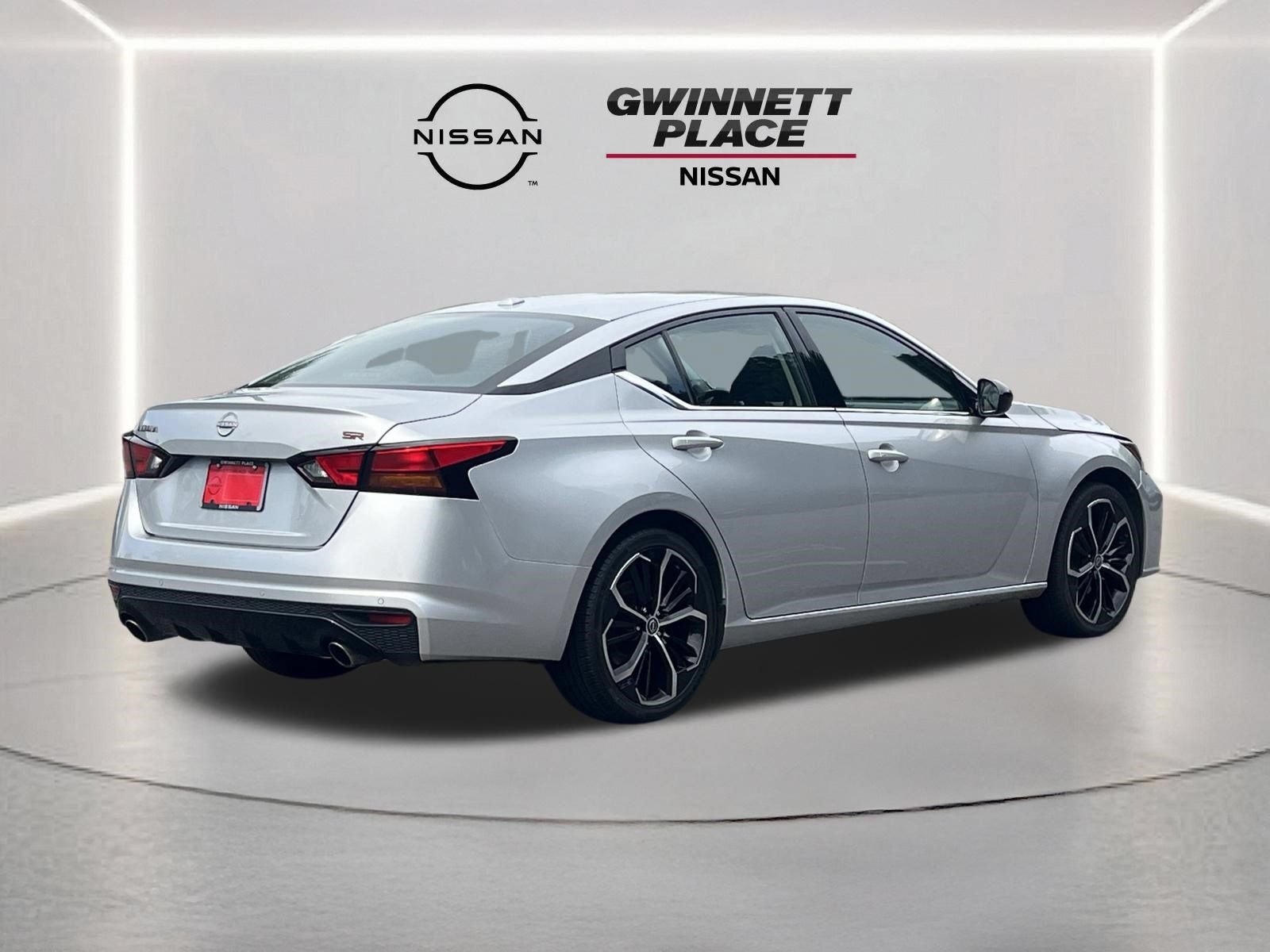 Used 2024 Nissan Altima 2.5 SR FWD image 25