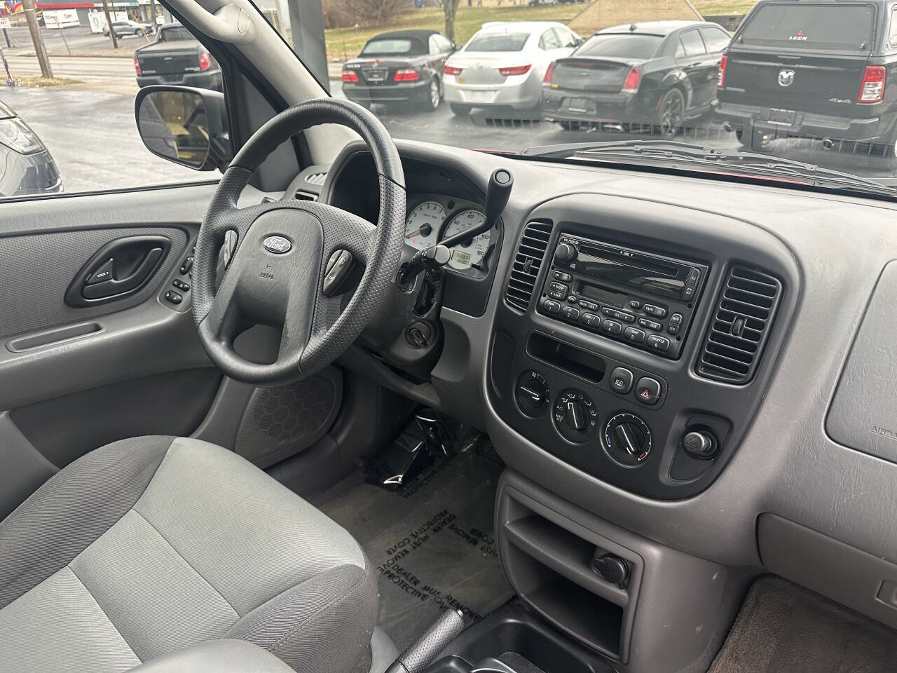 Used 2003 Ford Escape XLS image 17