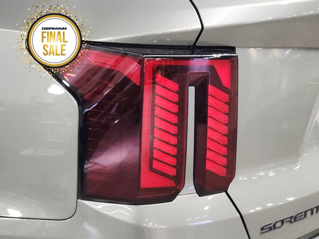 Certified 2025 Kia Sorento SX Prestige w/ Sage Leather Package image 13