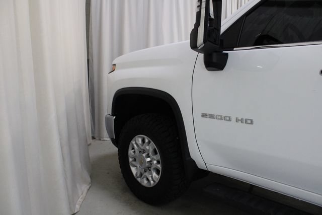 Used 2024 Chevrolet Silverado 2500 LTZ AWD/4WD image 31