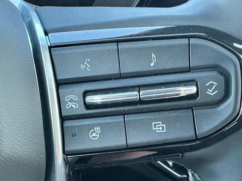 Used 2025 Chevrolet Colorado ZR2 w/ Technology Package image 21