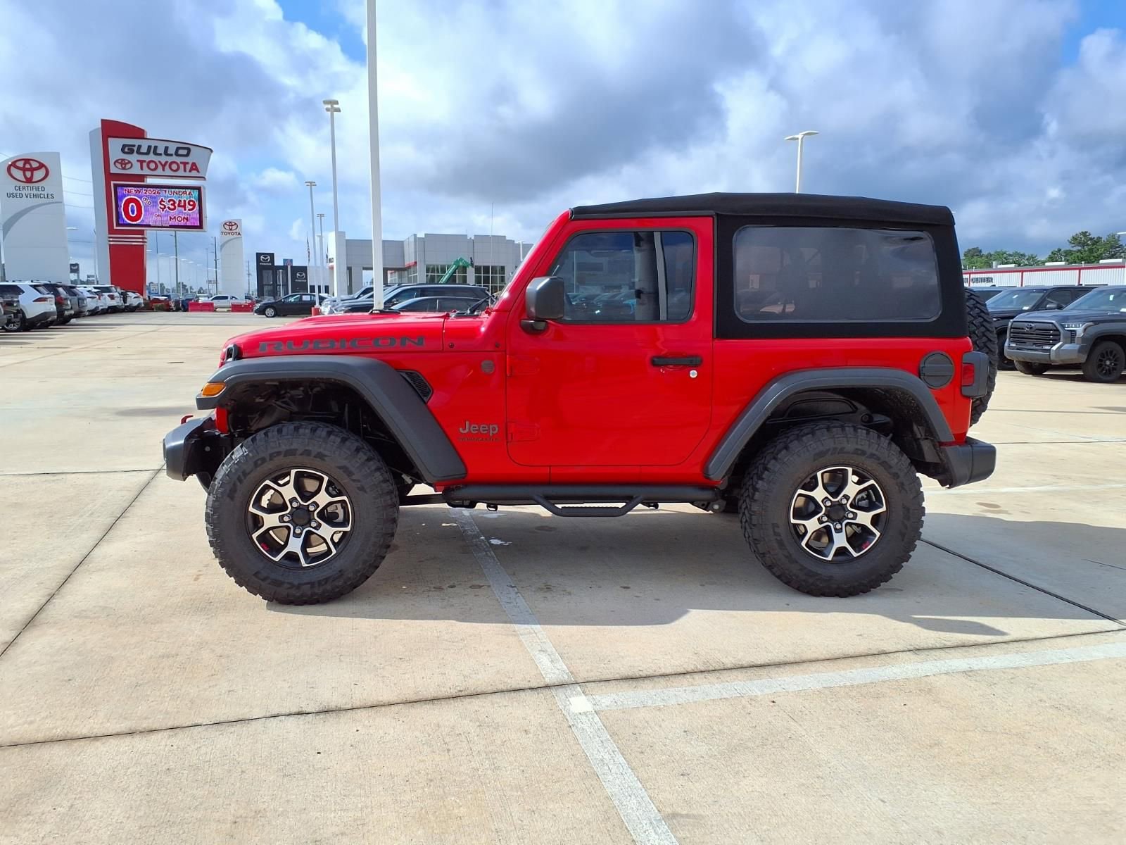 Used 2023 Jeep Wrangler Rubicon AWD/4WD image 8