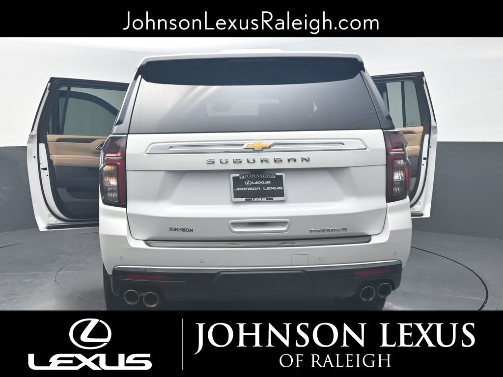 Used 2024 Chevrolet Suburban Premier image 25