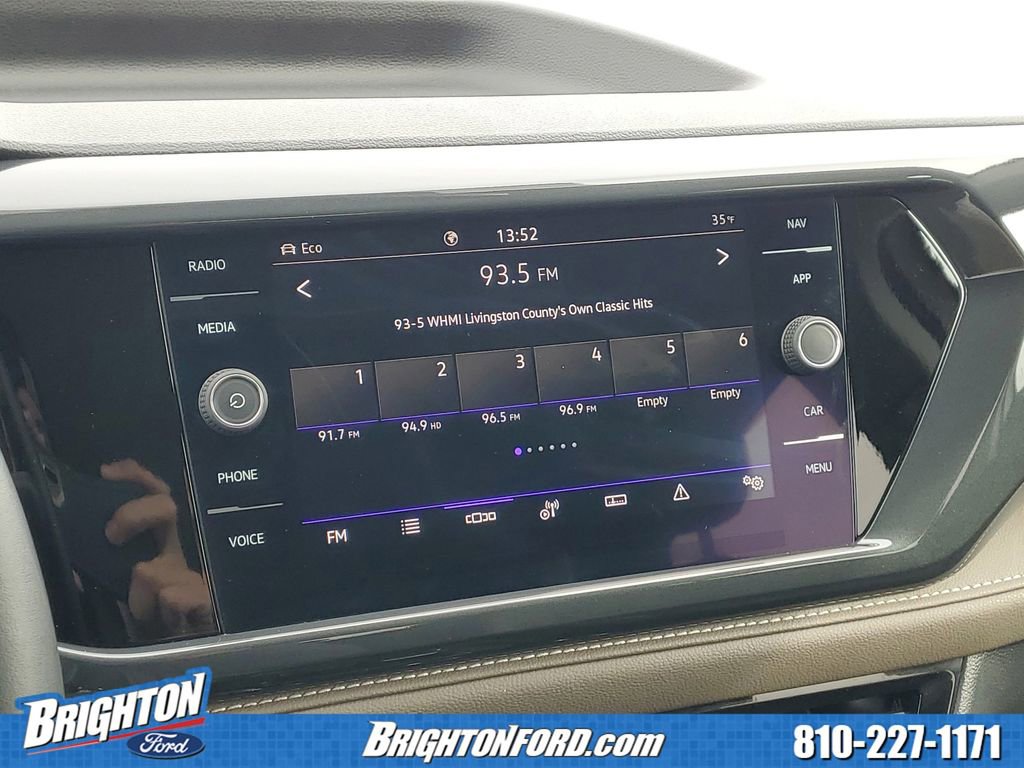 Used 2022 Volkswagen Taos SEL image 24