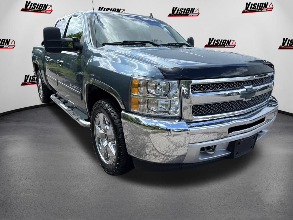 Used 2013 Chevrolet Silverado 1500 LT w/ All-Star Edition AWD/4WD image 3
