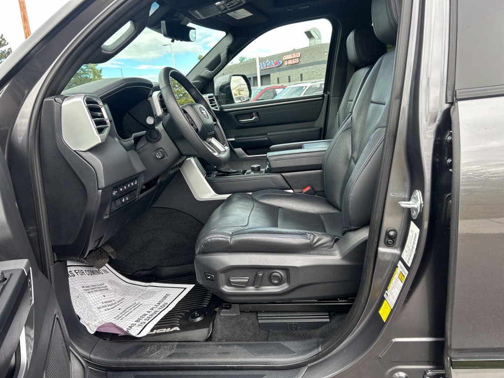 Used 2024 Toyota Sequoia Platinum AWD/4WD image 22