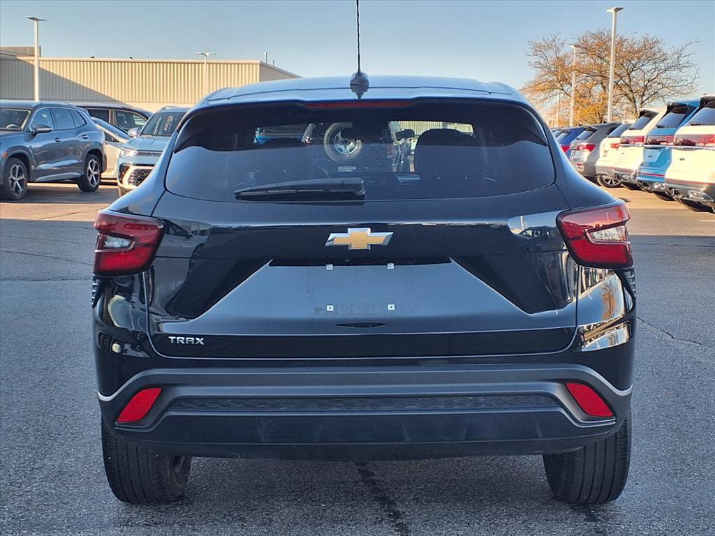 Used 2024 Chevrolet Trax LS image 5