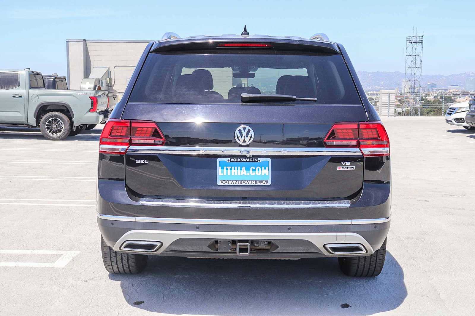 Used 2018 Volkswagen Atlas SEL Premium image 5