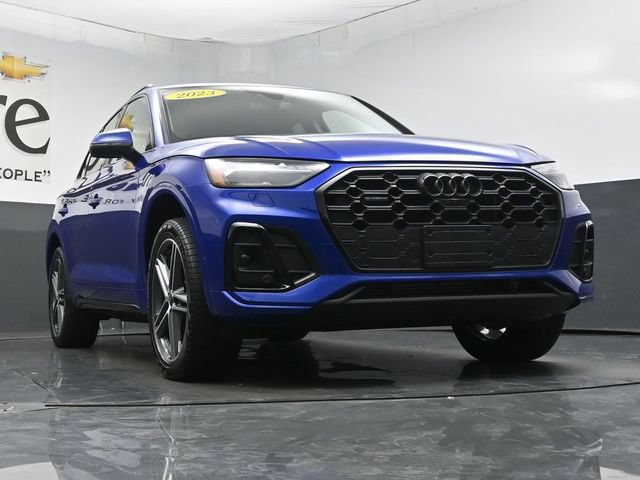 Used 2023 Audi Q5 e Prestige w/ Prestige Package AWD/4WD image 3
